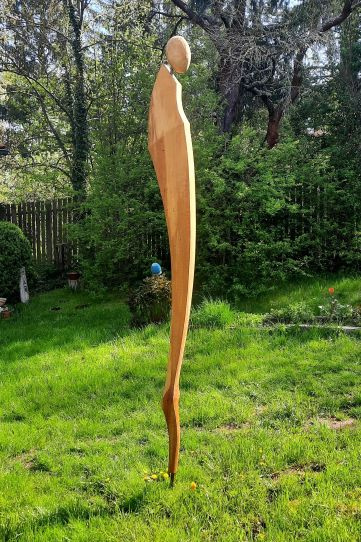 dřevěná socha do zahrady - Poutník 