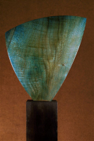 dřevěná socha - Modrý trojúhelník dub 40 cm, 5800,-